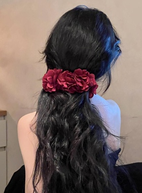 高版本！易梦玲同款红色花香蕉夹