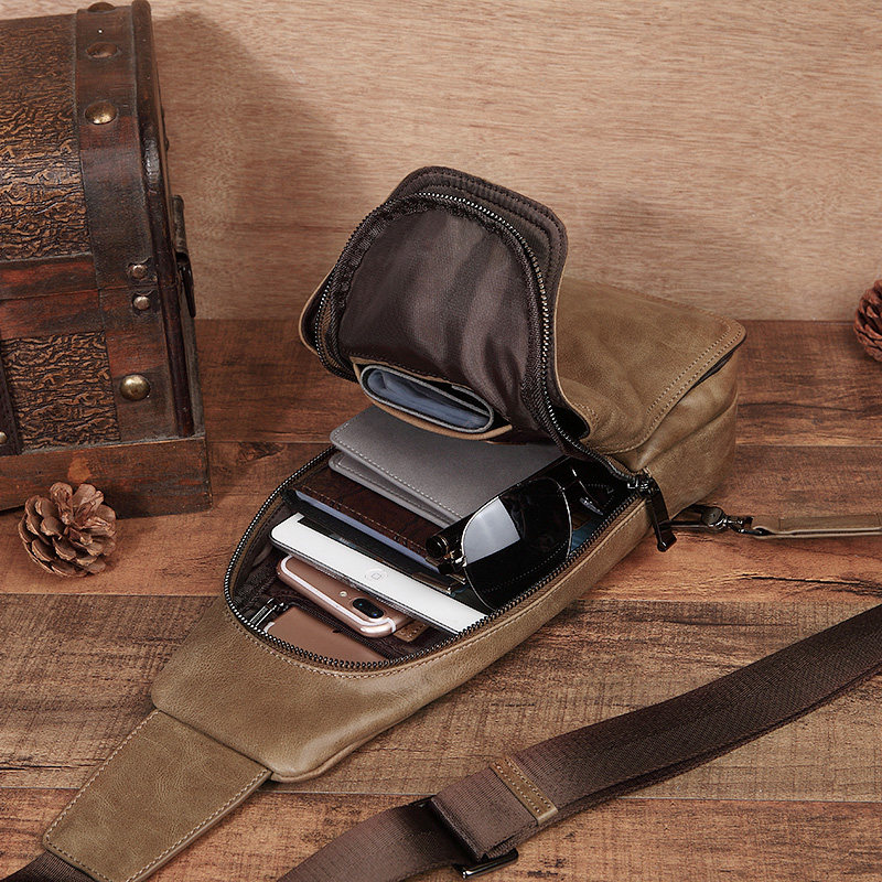 新款男时尚潮流户外单肩斜挎男包 心飞扬箱包男士包袋