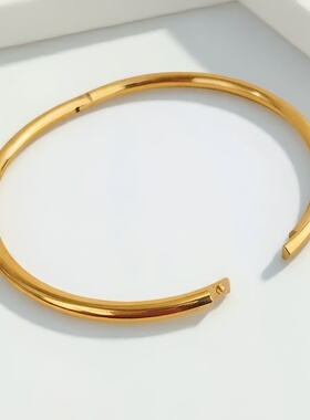 女款素圈光面钛钢手镯轻奢冷淡风