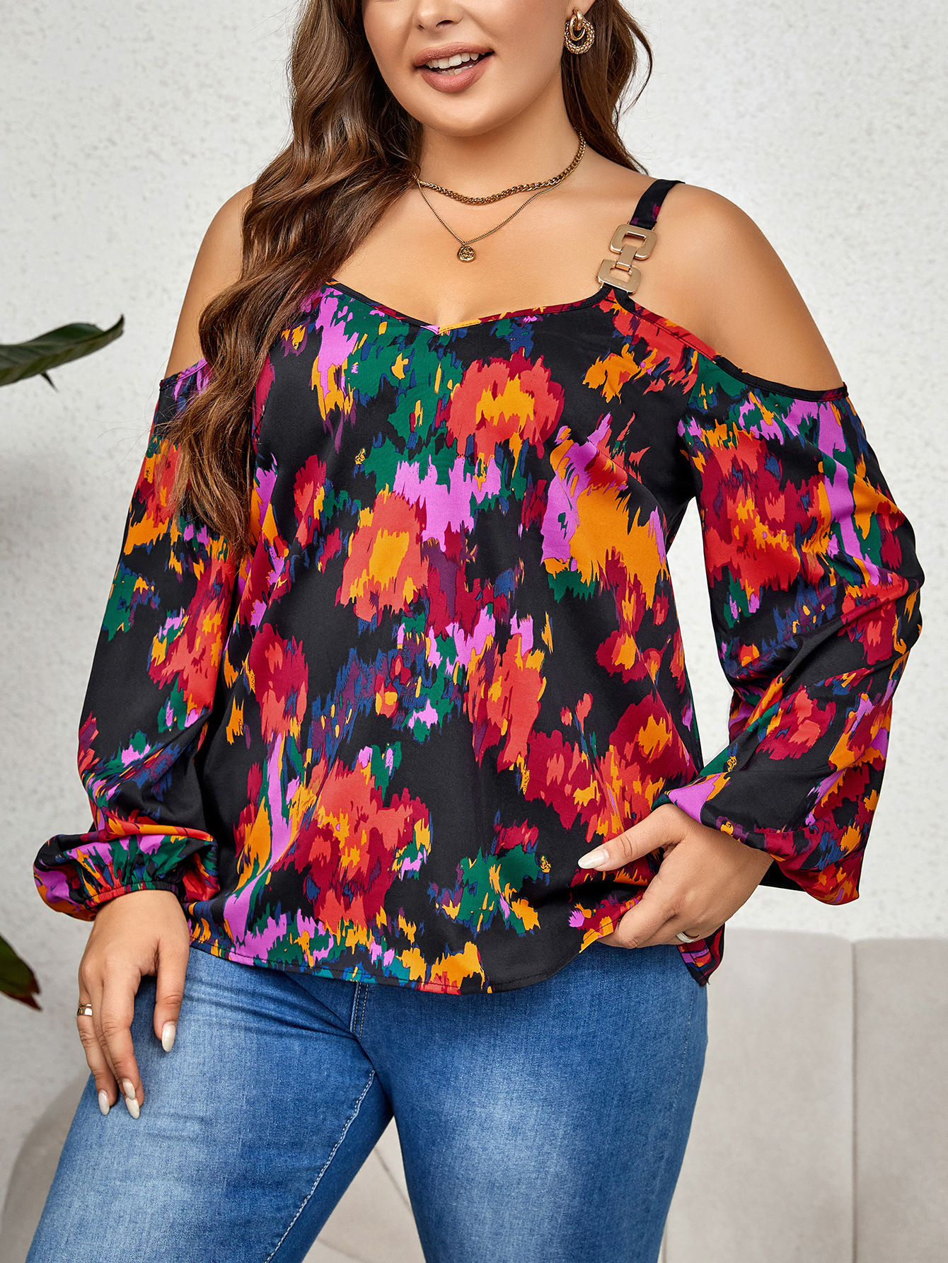 Plus Size Fashionable Graffiti Print Top with Puffy Sleeves - 图0