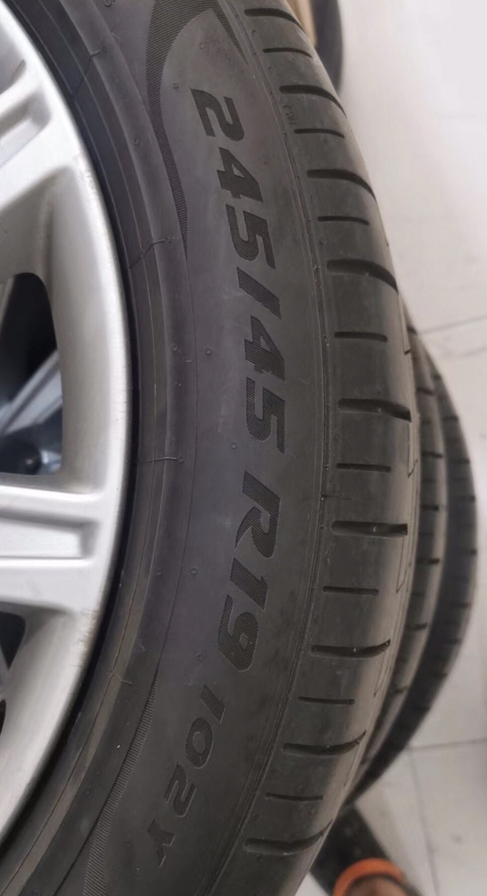 245 45 19倍耐力拆车轮胎24545r19原车奥迪A6L精品九新成轮胎102y - 图0