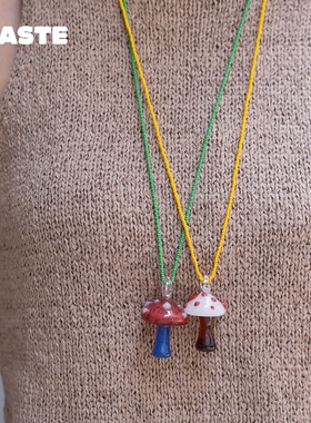 哥伦比亚小众设计蘑菇吊坠毛衣链