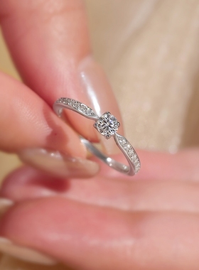 莫桑石钻戒结婚求婚仿真钻戒四爪