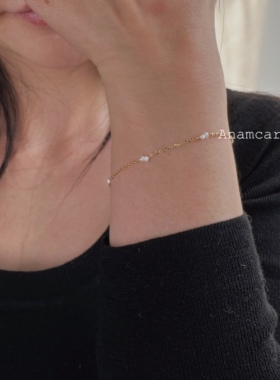 有油叽叽光泽感的小米珠纯银手链