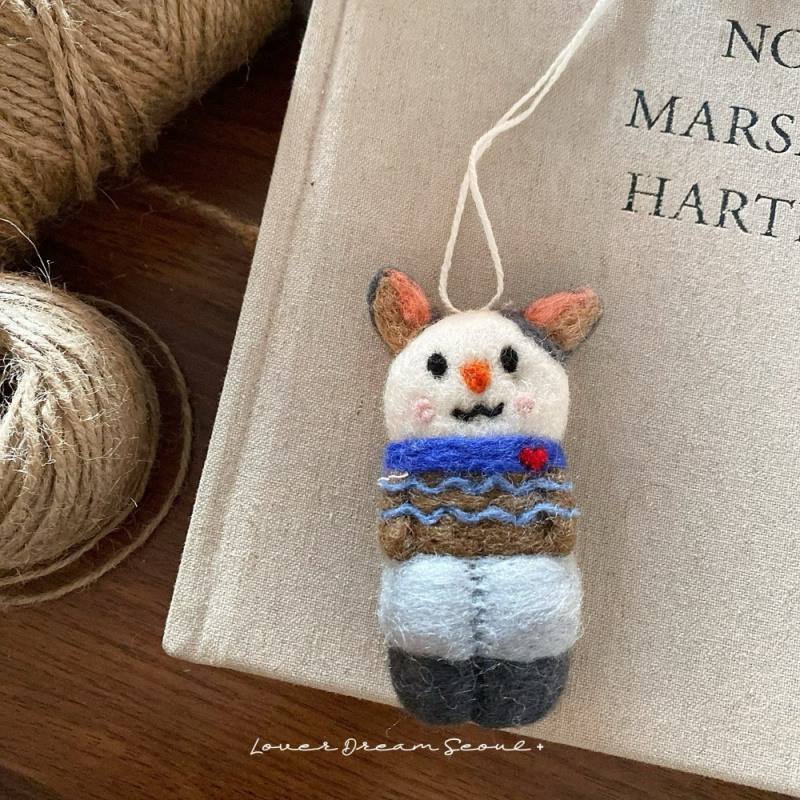 2025热销韩国新款小众设计卡通小猫手工羊毛毡挂饰 可爱钥匙扣包 - 图2