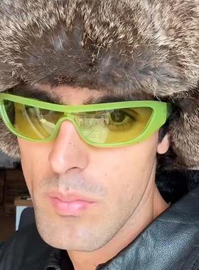 Y2K运动骑行护目太阳镜绿色简约