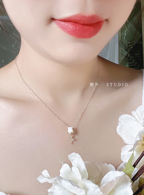 酒午白蝶贝玫瑰花项链毛衣链