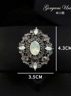 米小图法式复古徽章胸针
