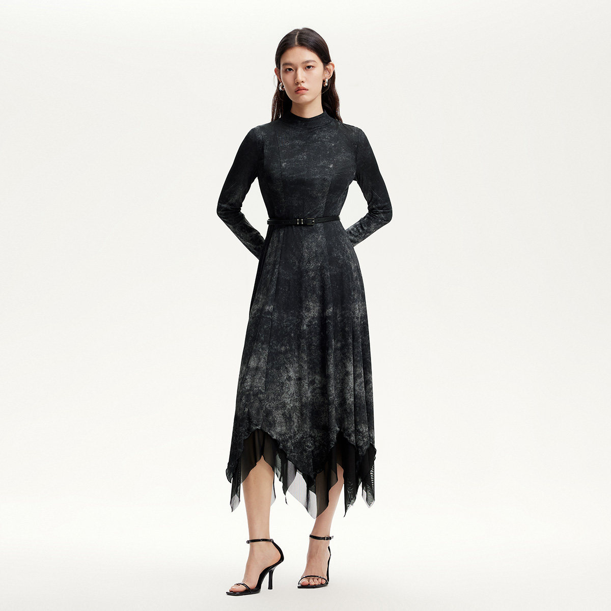 v区绫致Vero Moda连衣裙女2025春夏新款木耳边底摆废土风连衣裙,淘宝优惠券,粉丝福利购,淘宝优惠卷