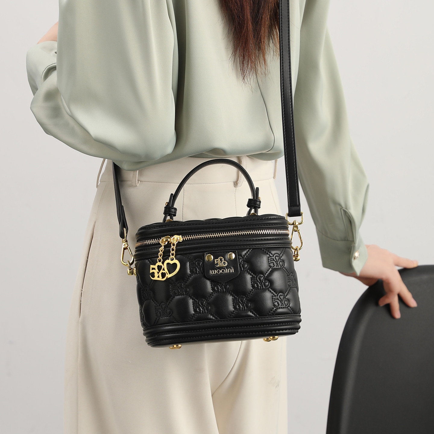 香港品牌轻奢小香风盒子包包女2026新款时尚百搭斜挎包手提小方包,淘宝优惠券,粉丝福利购,淘宝优惠卷