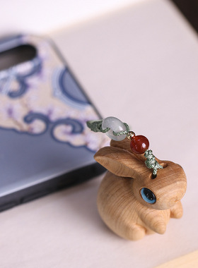 崖柏木雕玉兔捣药可爱小兔子