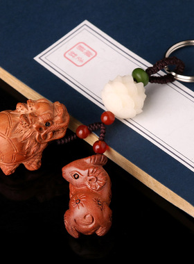 属兔人钥匙扣吊坠挂件桃木雕刻