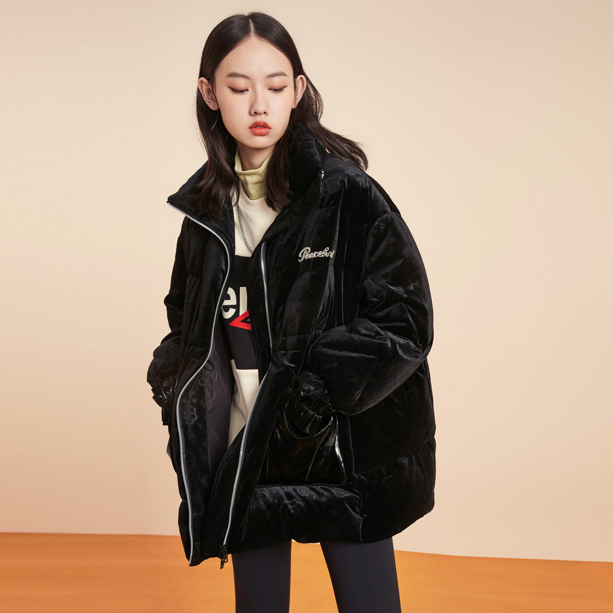 太平鸟2020新款短款小个子女羽绒服 太平鸟喜之乐羽绒服