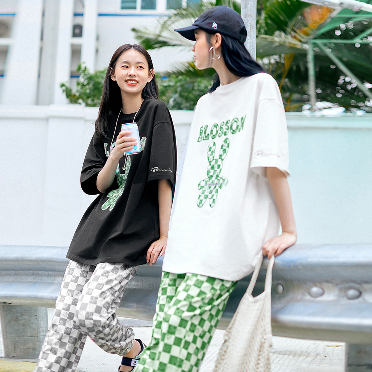 太平鸟个性老花兔2021夏季新款t恤 太平鸟喜之乐T恤