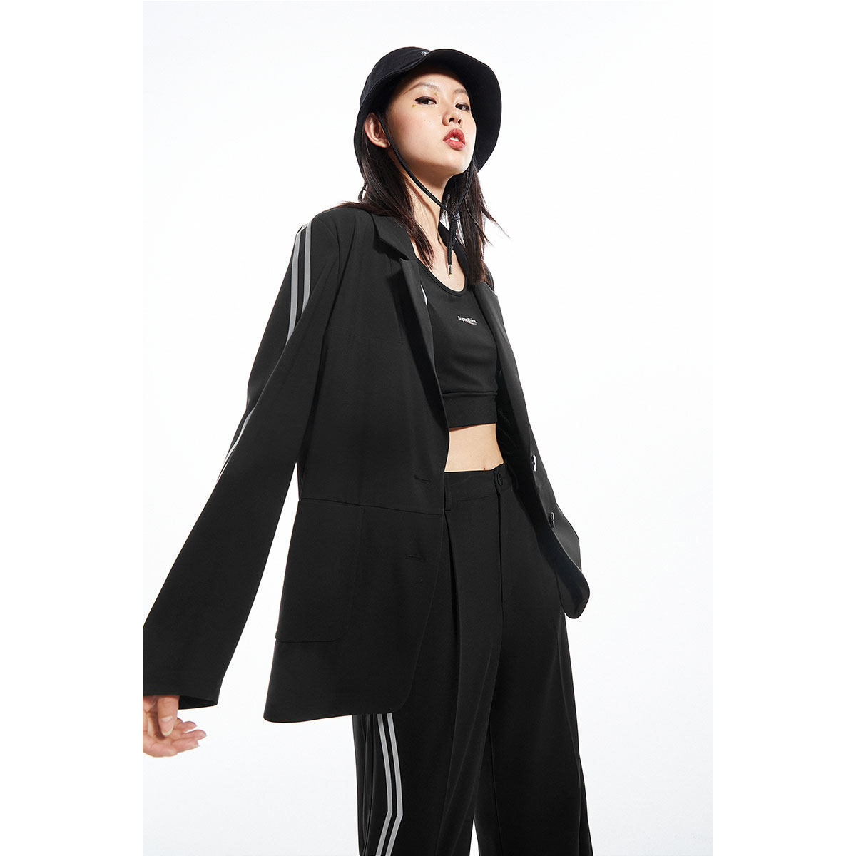 【商场同款飞跃联名】太平鸟黑色西服 太平鸟西装