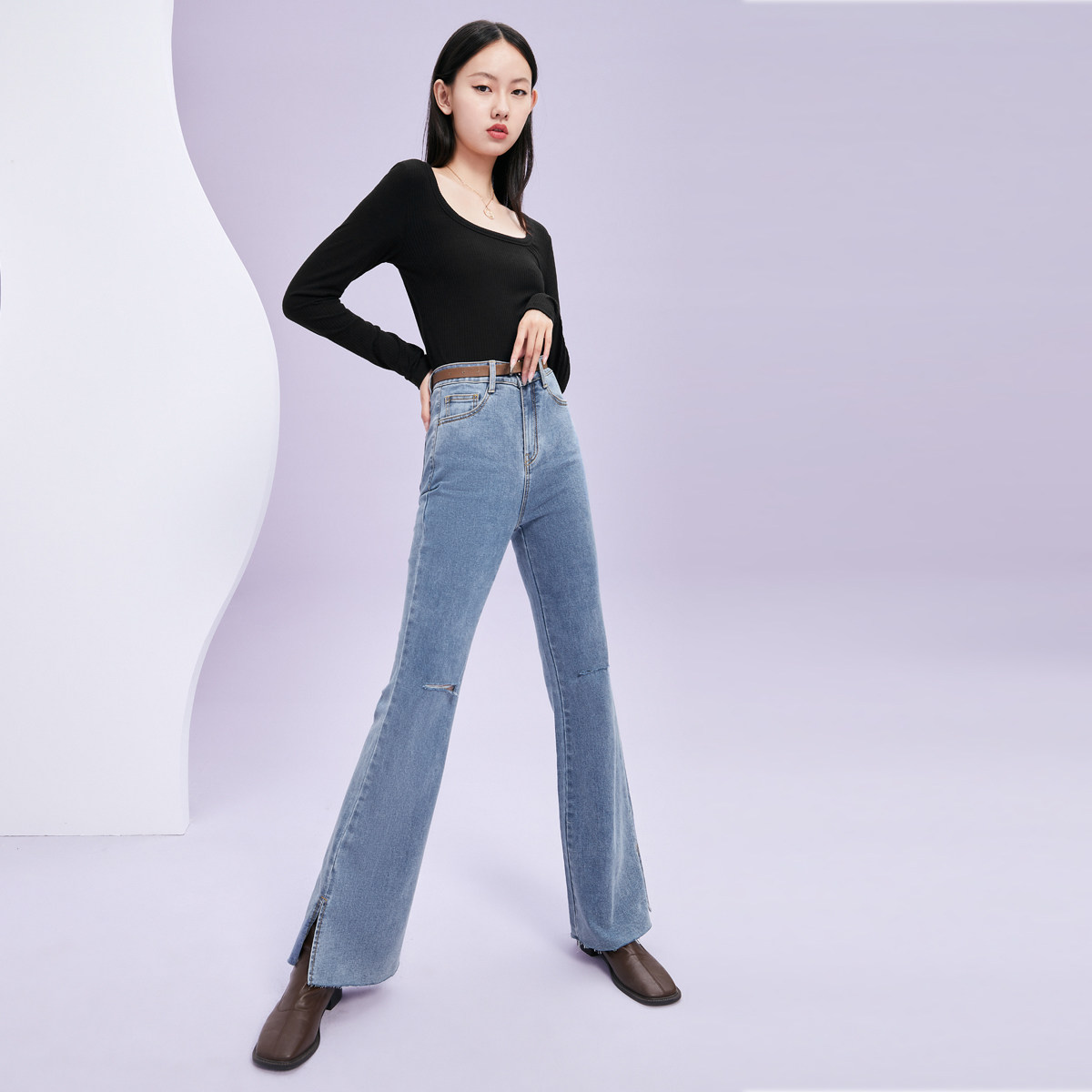 太平鸟高腰微喇裤2020秋季牛仔裤 太平鸟普埃拉牛仔裤