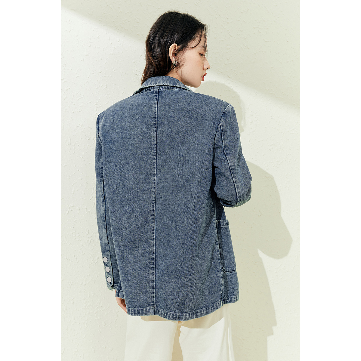 太平鸟廓形牛仔西装外套2022年新款 太平鸟广仁西装