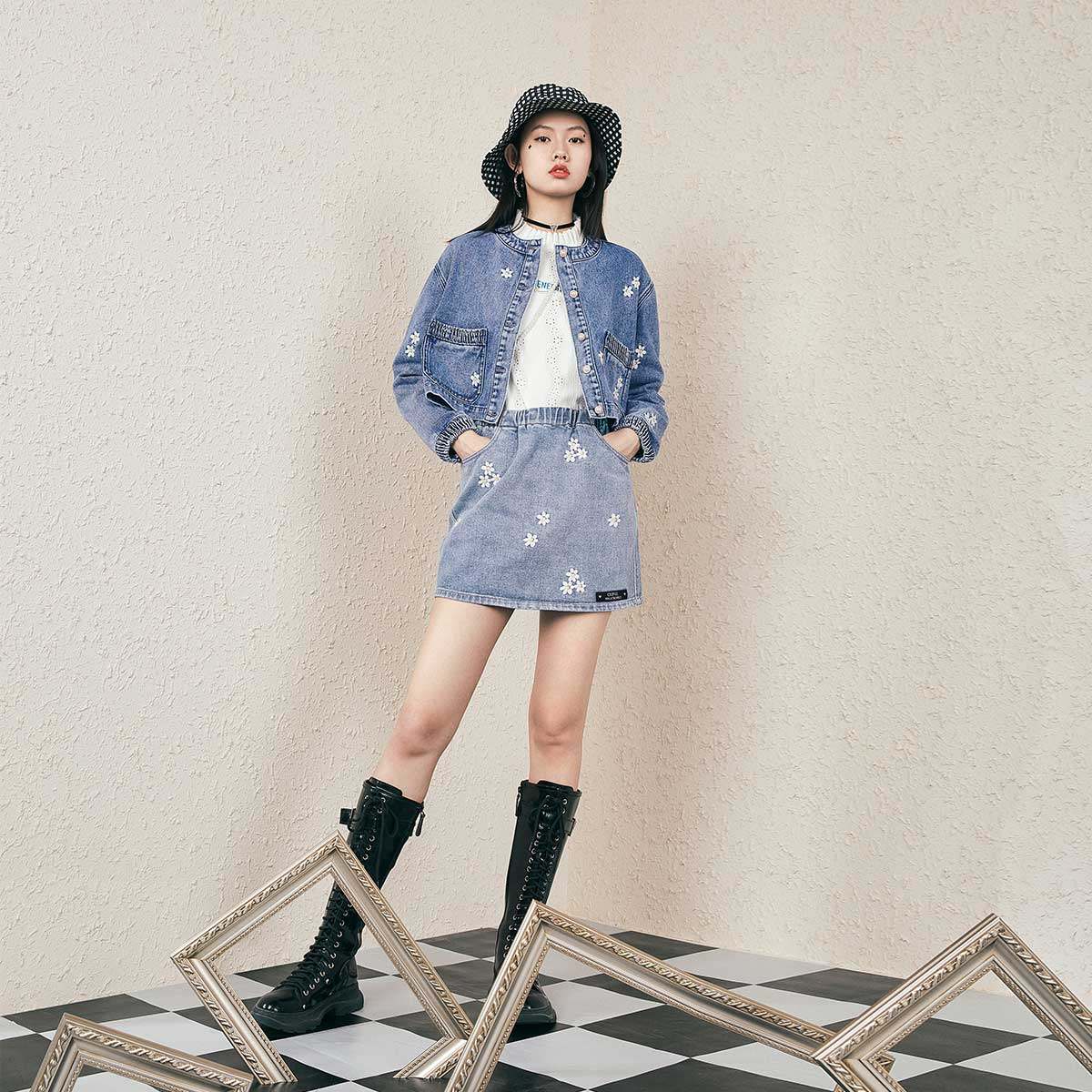 太平鸟小雏菊绣花牛仔2020半身裙 太平鸟普埃拉半身裙