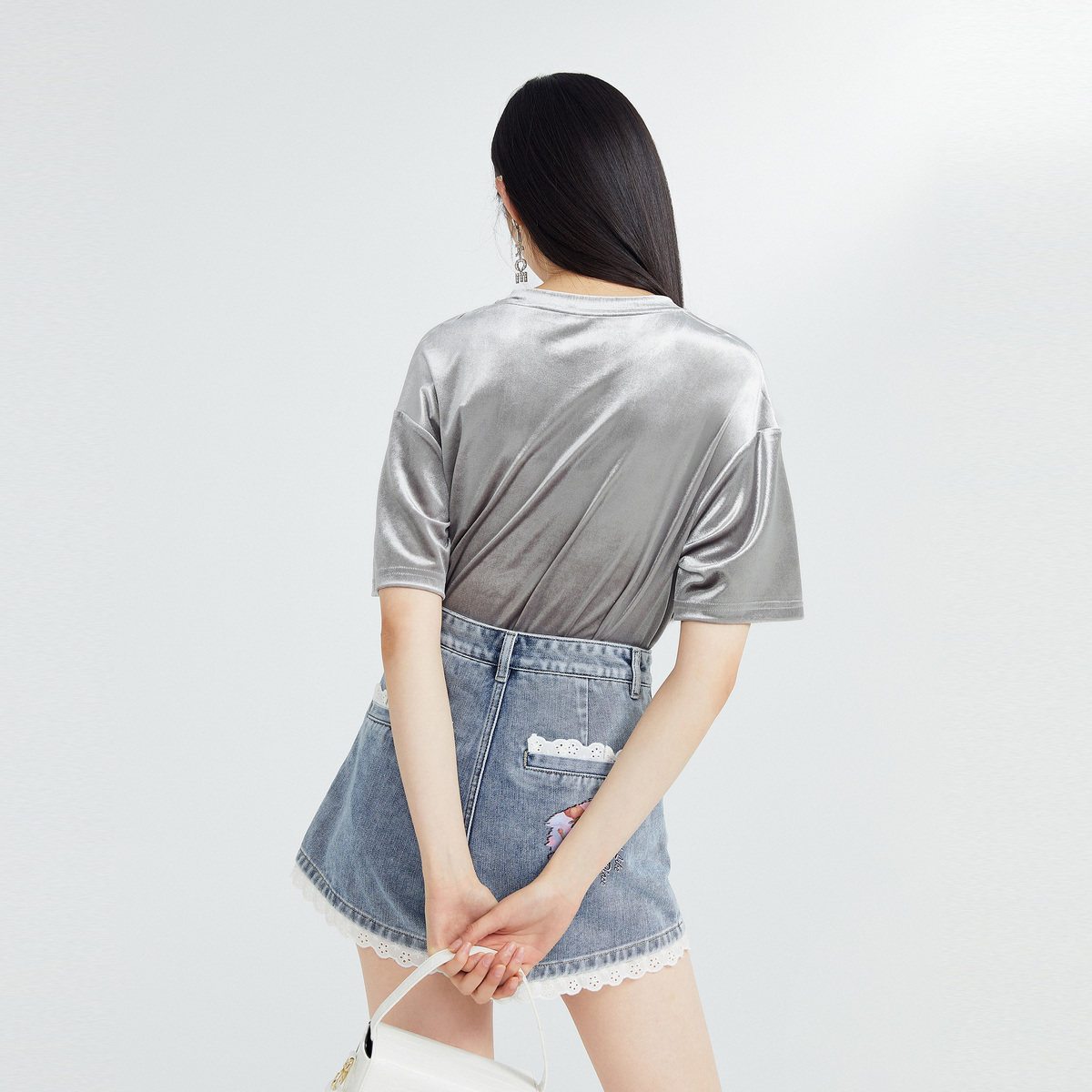 太平鸟丝绒针织衫2020秋季新款t恤 太平鸟喜之乐T恤