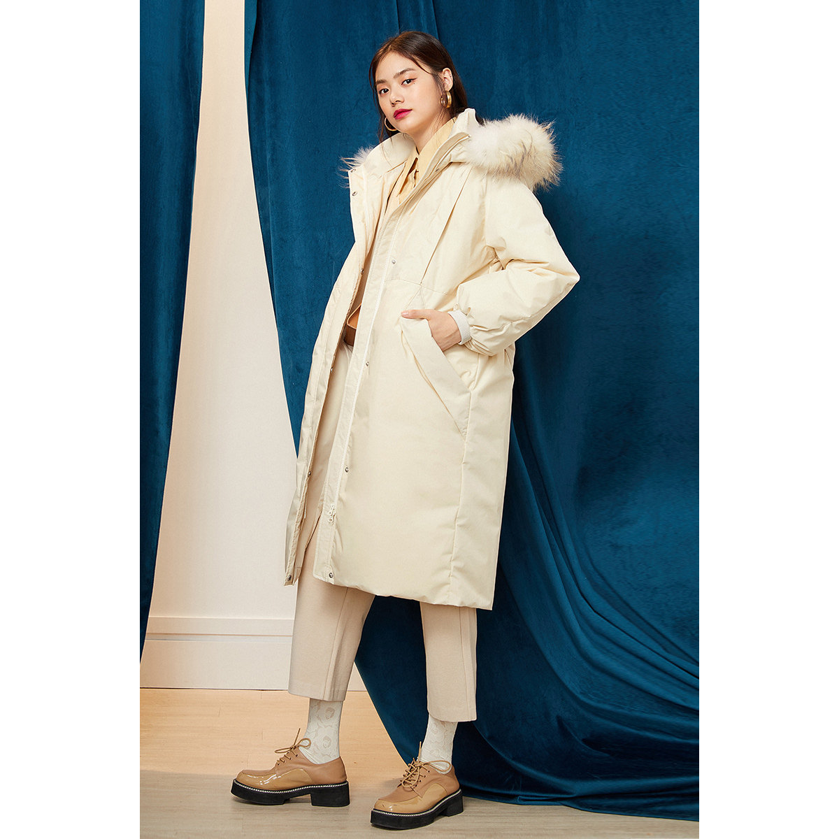 太平鸟长款女2020新款大毛领白鸭绒 太平鸟广仁羽绒服