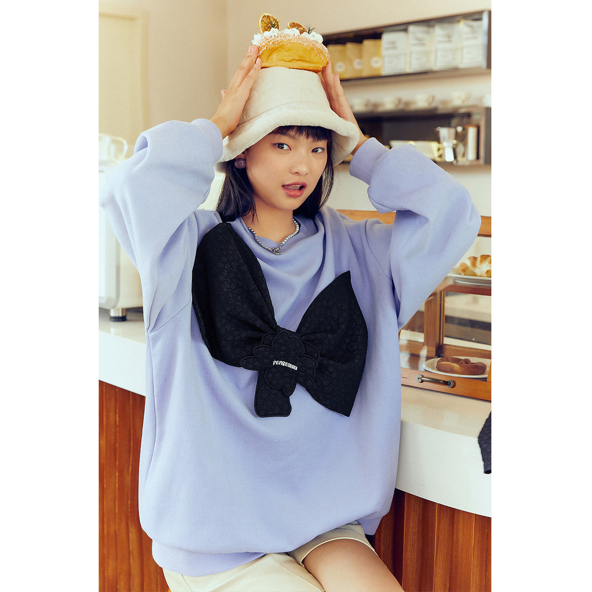 太平鸟大蝴蝶结圆领2021秋季卫衣 太平鸟喜之乐卫衣/绒衫