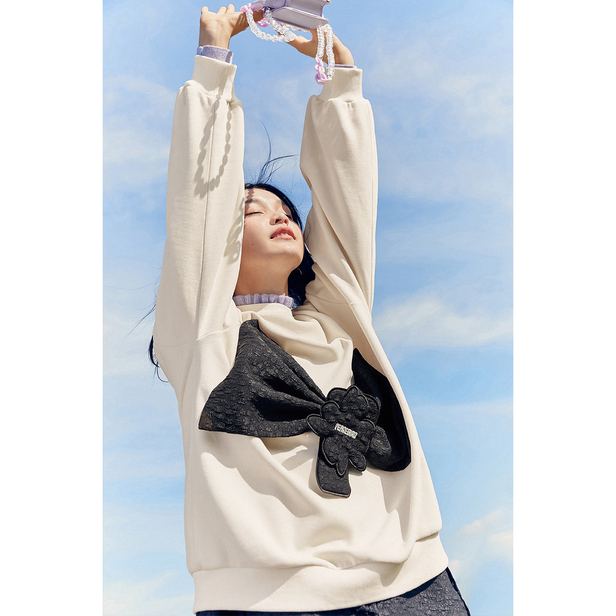 太平鸟大蝴蝶结圆领2021秋季卫衣 太平鸟喜之乐卫衣/绒衫