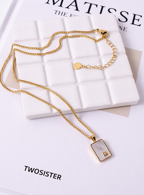 钛钢项链 无事牌吊坠项链女轻奢小众复古高级感福字小方牌锁骨链