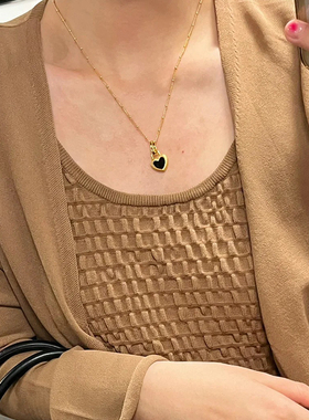 钛钢项链 经典黑白双面戴爱心项链女高级感小众设计百搭锁骨链