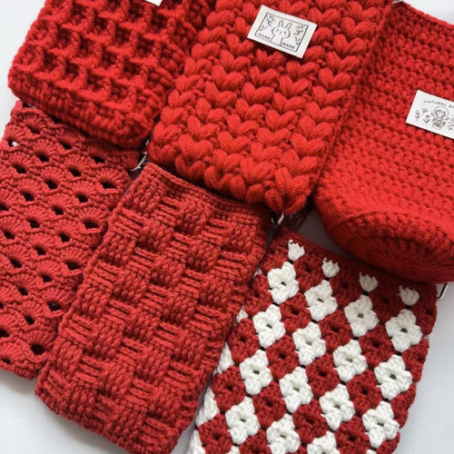 新年棋盘格镂空手机包毛线钩织diy材料包手工编织斜跨零钱包礼物 - 图1