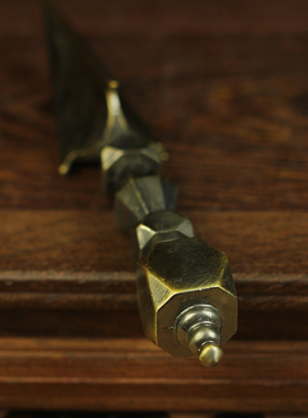 藏传密宗金刚杵铸铁佛学院