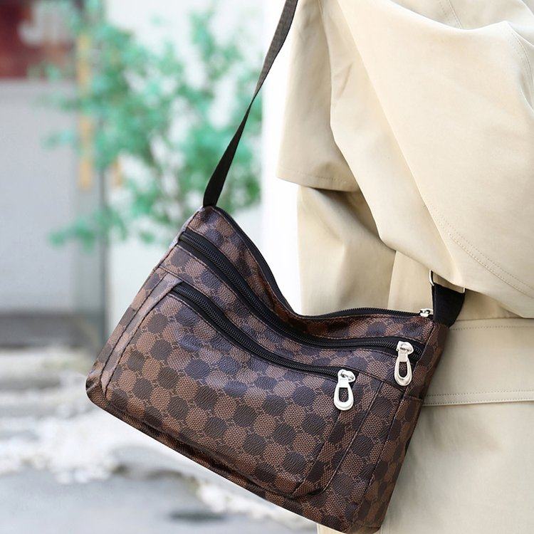 中年女士妈妈包羊皮质感软皮女包百搭时尚大容量单肩斜挎包婆婆包,淘宝优惠券,粉丝福利购,淘宝优惠卷