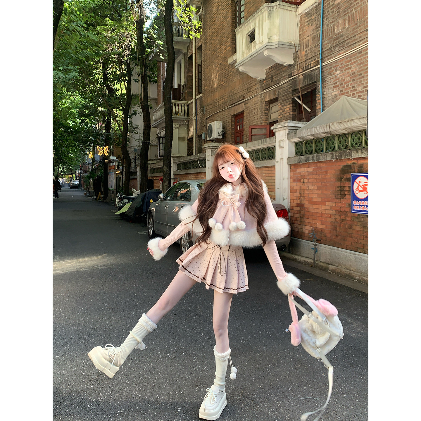 【瑞茜】奶糖K**T 冬季限定氛围时尚套装连衣裙斗篷 R7124-1V,淘宝优惠券,粉丝福利购,淘宝优惠卷