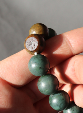 方言和田玉特色蓝调新疆红黄沁多彩碧玉籽料卡14mm圆珠手串手链A8