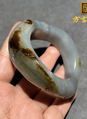 红沁皮高白羊脂玉底青花籽料手镯