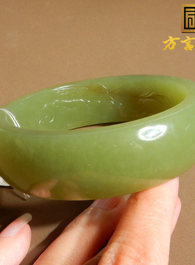 方言青黄口糖色带莲花59mm手镯