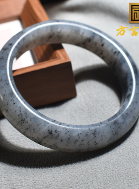 精品方言和田玉新疆玉龙河细腻细腻点墨青花籽料留皮孔56mm手镯R5