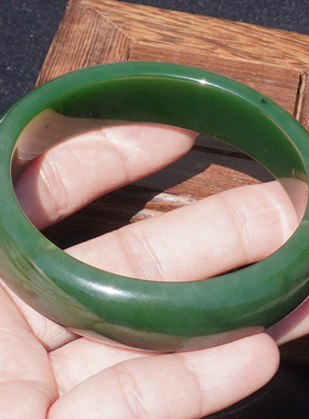 俄料老坑冰底红皮菠菜绿碧玉手镯