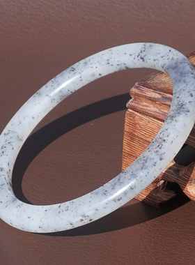 和田玉新疆留毛孔点墨青花籽手镯