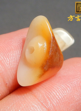 惊呆方言和田玉精品特色细腻唐河料黄沁皮元宝DIY配饰吊坠挂件R5