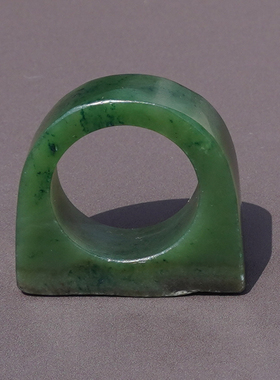 方言新疆和田籽料碧玉黑油皮扳指