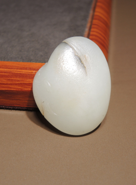 惊呆方言品牌和田玉特惠精品高脂糯黑皮白玉籽料莲花鱼吊坠挂件h2