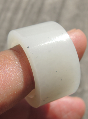 珍稀名品羊脂白青花籽料高端扳指