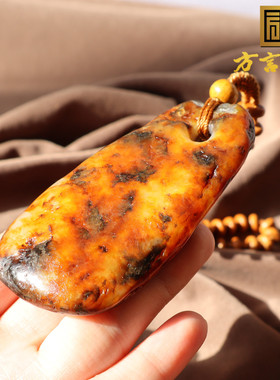 白玉籽料红金皮油润高脂原石把件