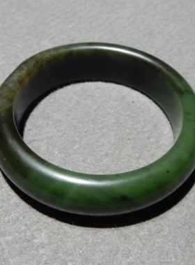 方言和田玉碧玉籽料留毛孔手镯