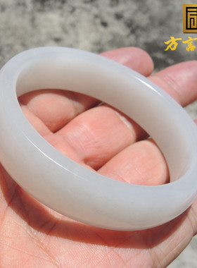 方言和田玉白青花籽料镯手镯正装