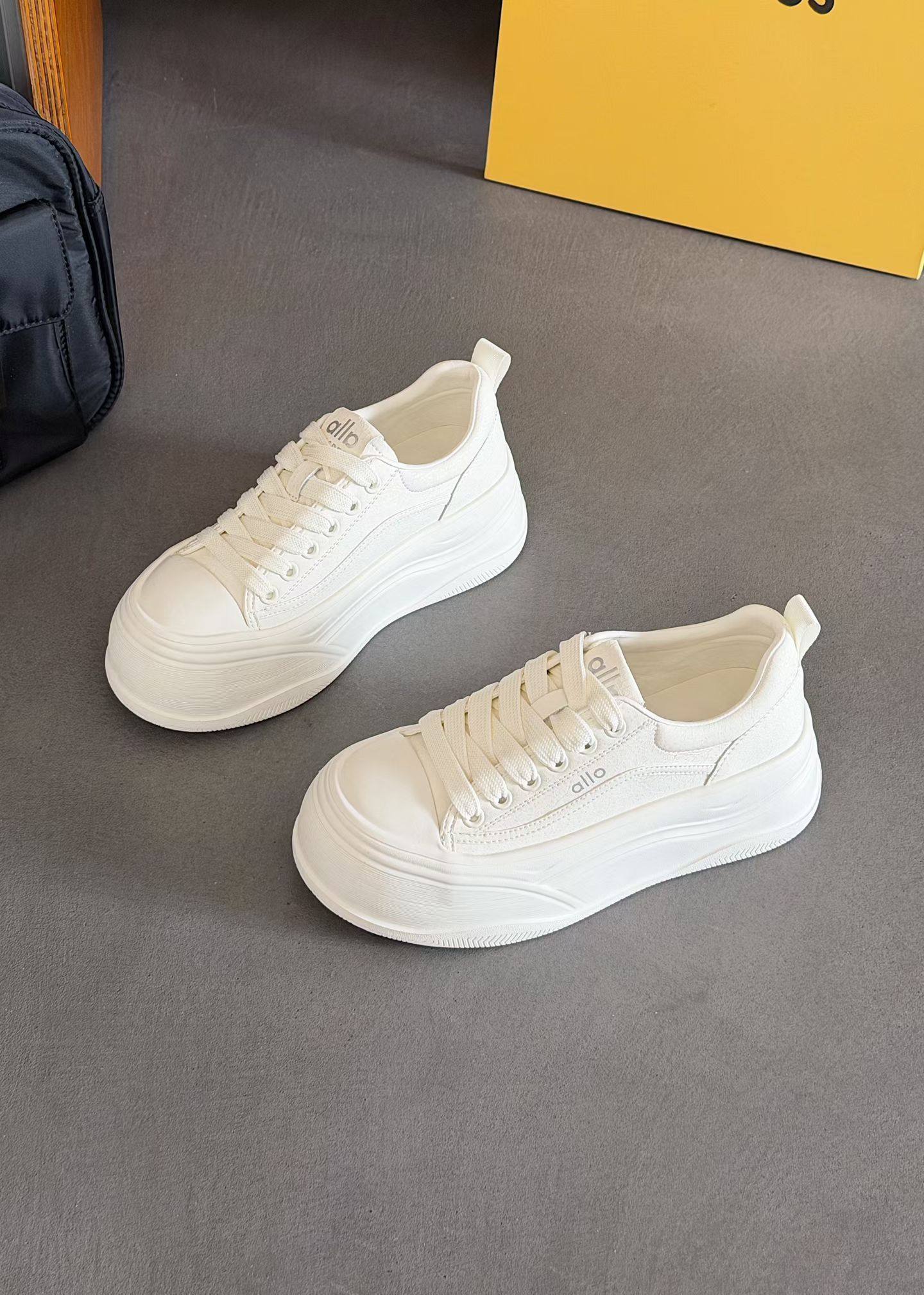 2026春款厚底小白鞋女百搭增高休闲鞋系带圆头女鞋超轻发泡底单鞋,淘宝优惠券,粉丝福利购,淘宝优惠卷