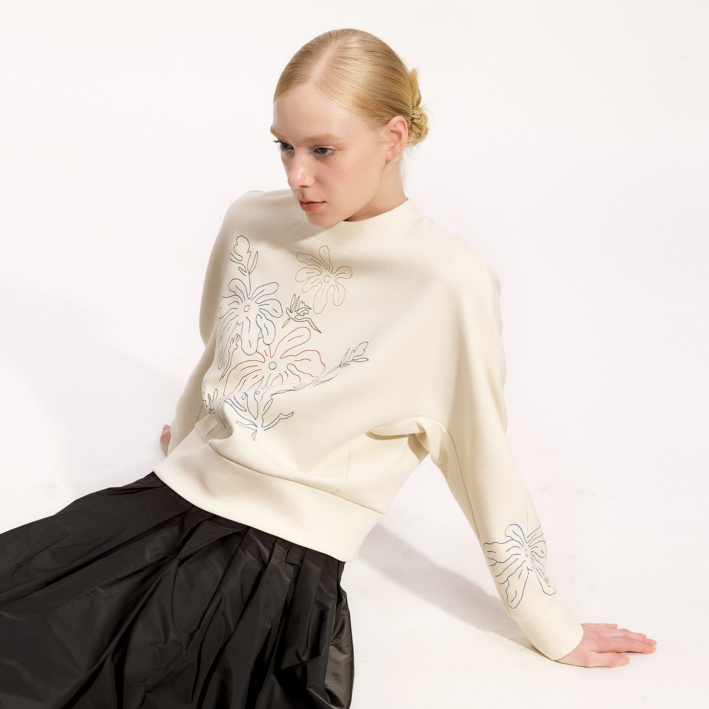 艺之卉优雅运动风刺绣row系卫衣米色套头外套2025秋新款,淘宝优惠券,粉丝福利购,淘宝优惠卷