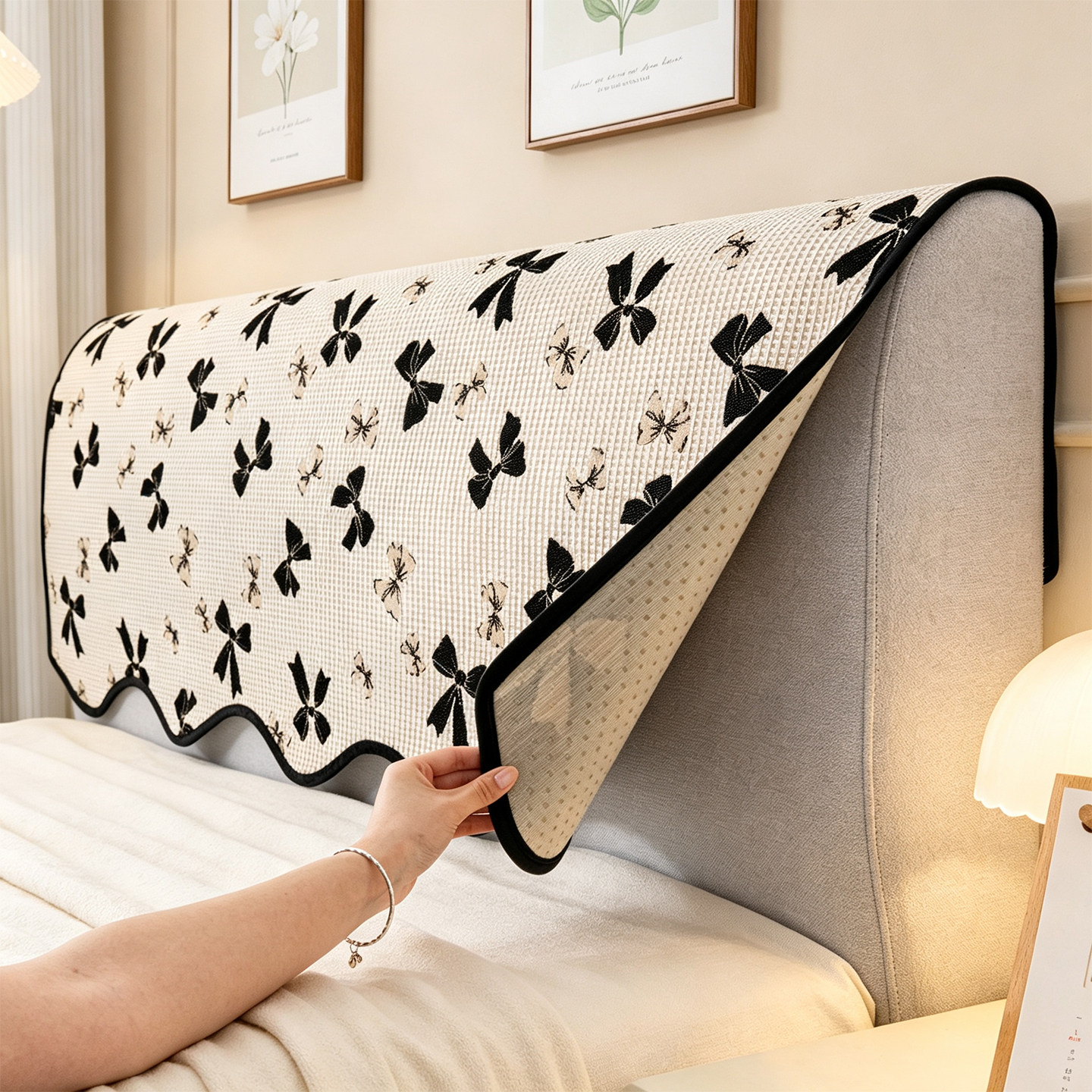 Aixinyan bedside protection and beautification cover is anti-slip and dust-proof