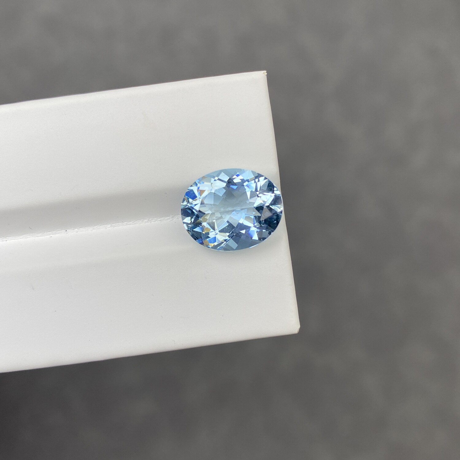 Large 5.54 carat natural Santa Mara aquamarine oval