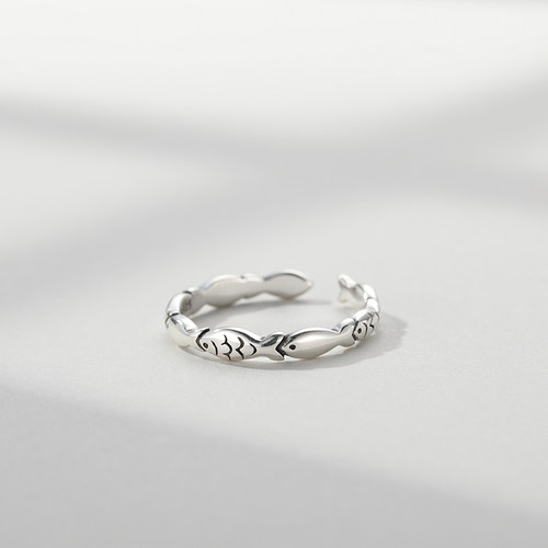 猫蛰S925纯银泰银小鱼戒指女轻奢高级感小众设计2025年年有鱼尾戒 - 图0